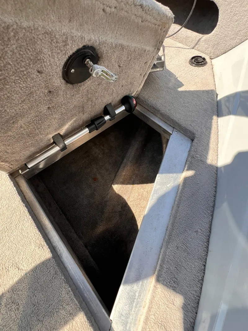 Slide: The Image of Smoker Craft Pro Angler 161 2010 - 24