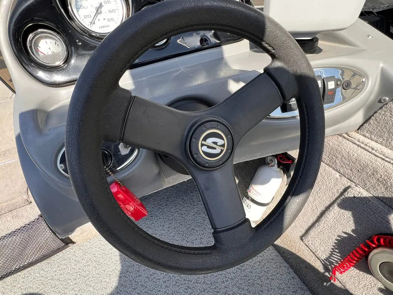 Slide: The Image of Smoker Craft Pro Angler 161 2010 - 26