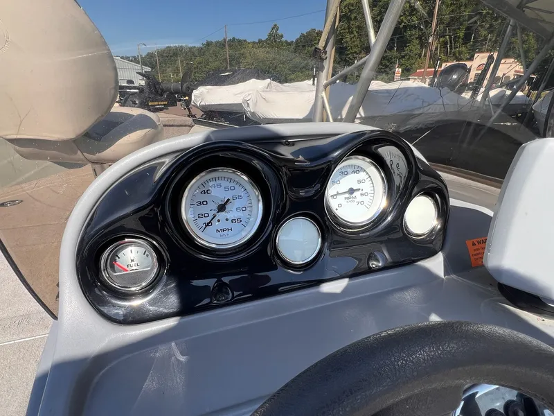 Slide: The Image of Smoker Craft Pro Angler 161 2010 - 27