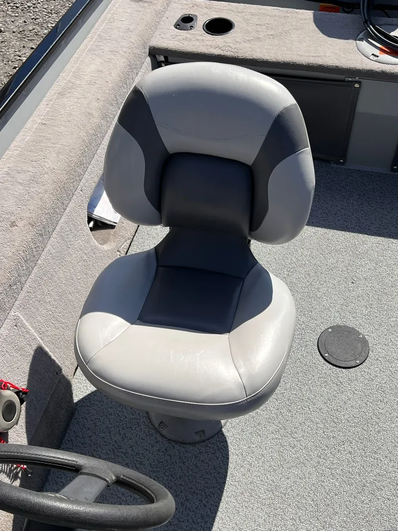 Slide: The Image of Smoker Craft Pro Angler 161 2010 - 3