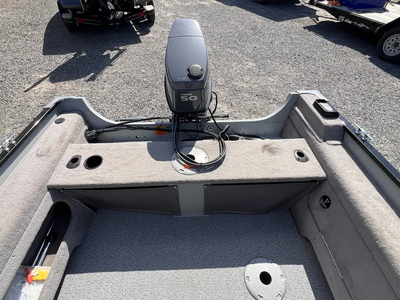 Slide: The Image of Smoker Craft Pro Angler 161 2010 - 36