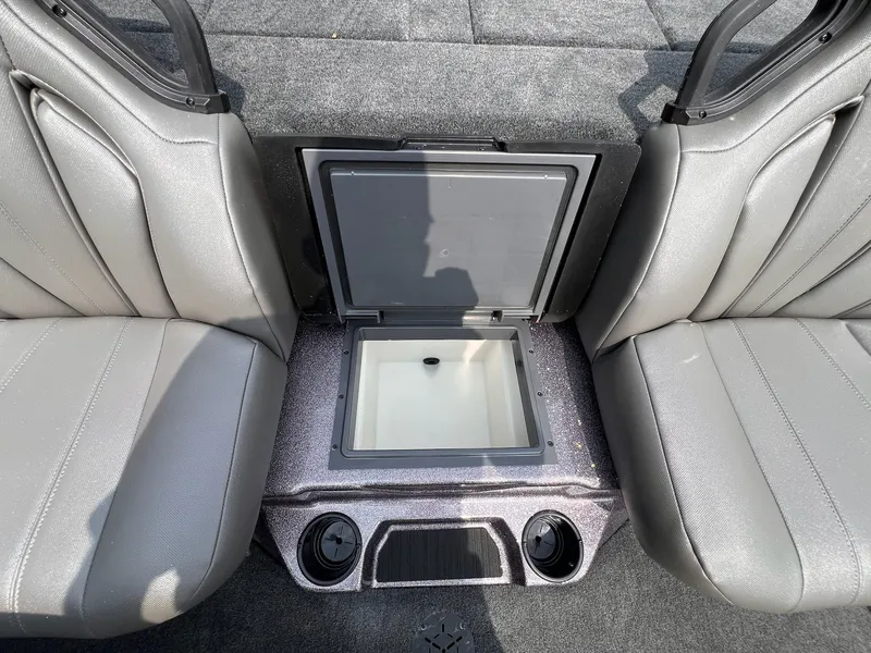 Slide: The Image of Skeeter ZXR21 SE 2025 - 17