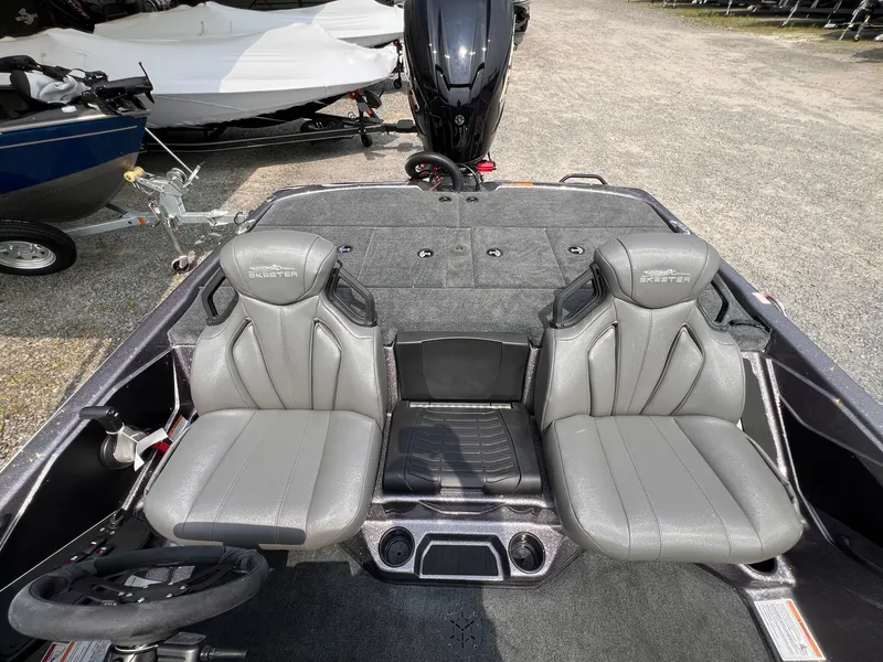 Slide: The Image of Skeeter ZXR21 SE 2025 - 2