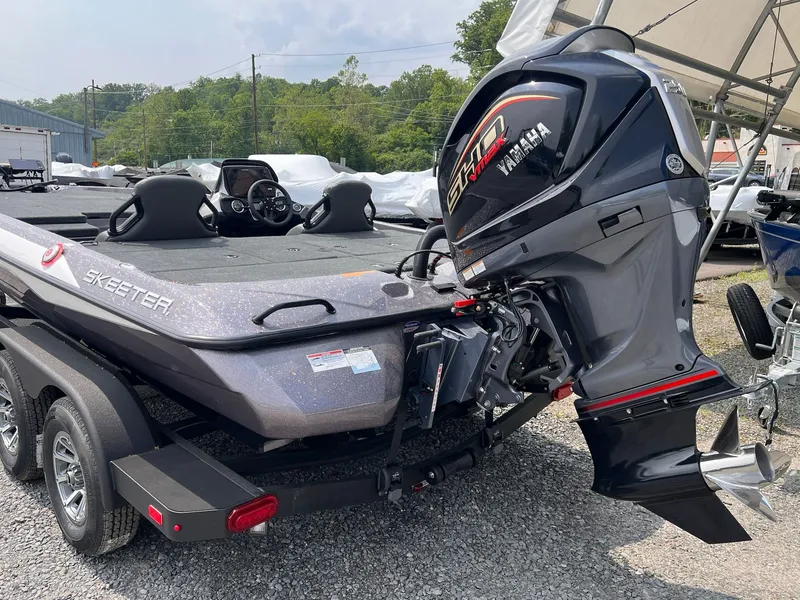 Slide: The Image of Skeeter ZXR21 SE 2025 - 27