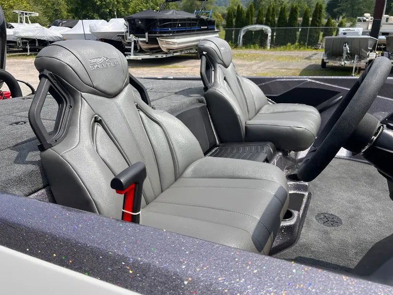 Slide: The Image of Skeeter ZXR21 SE 2025 - 38