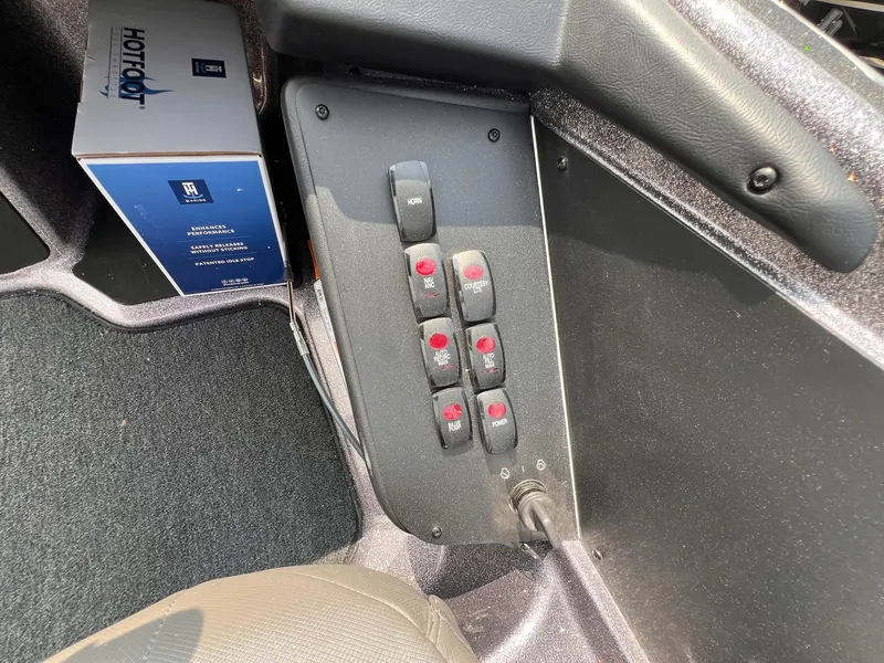 Slide: The Image of Skeeter ZXR21 SE 2025 - 43