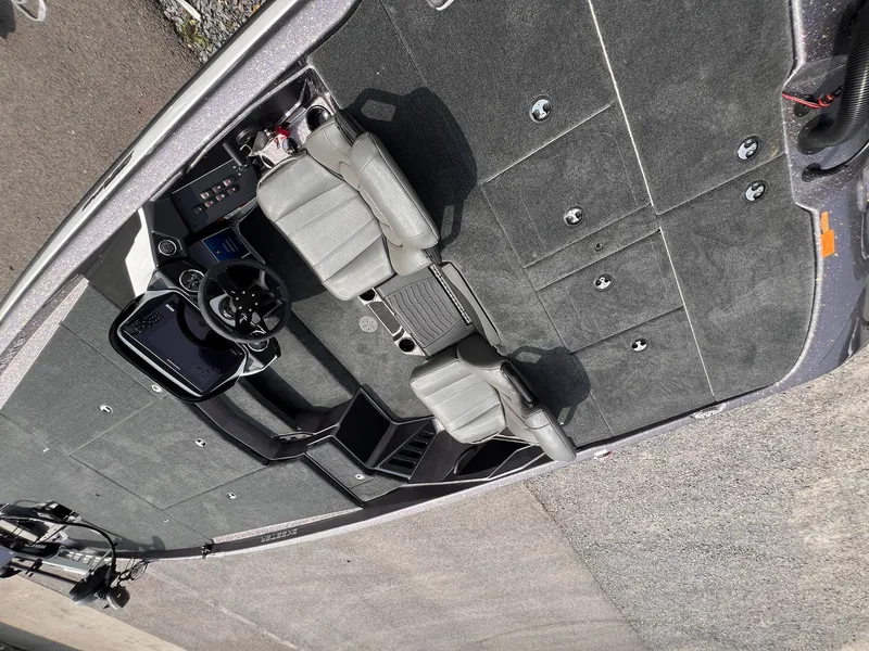 Slide: The Image of Skeeter ZXR21 SE 2025 - 46