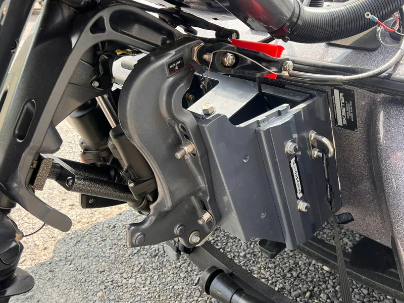 Slide: The Image of Skeeter ZXR21 SE 2025 - 7