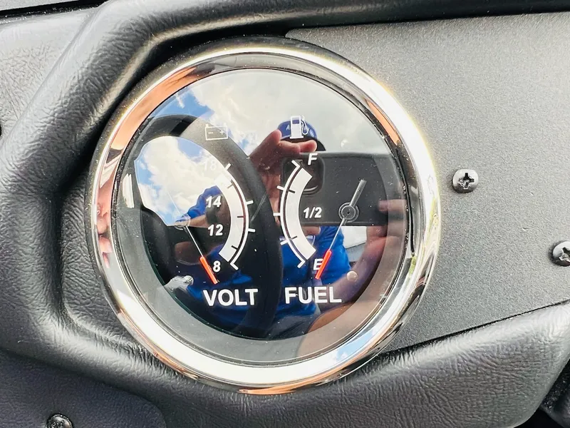 Slide: The Image of Tracker Tundra 2005 - 16