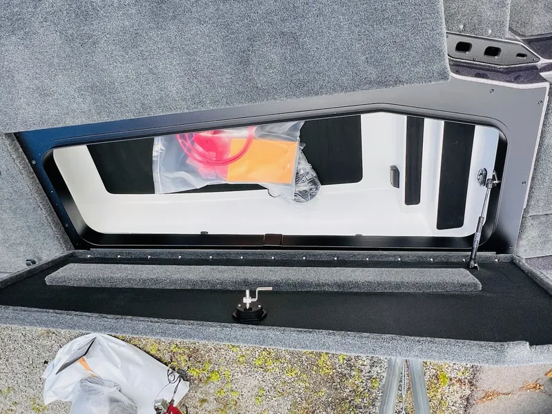 Slide: The Image of Tracker Tundra 2005 - 20