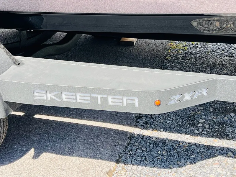 Slide: The Image of Tracker Tundra 2005 - 27