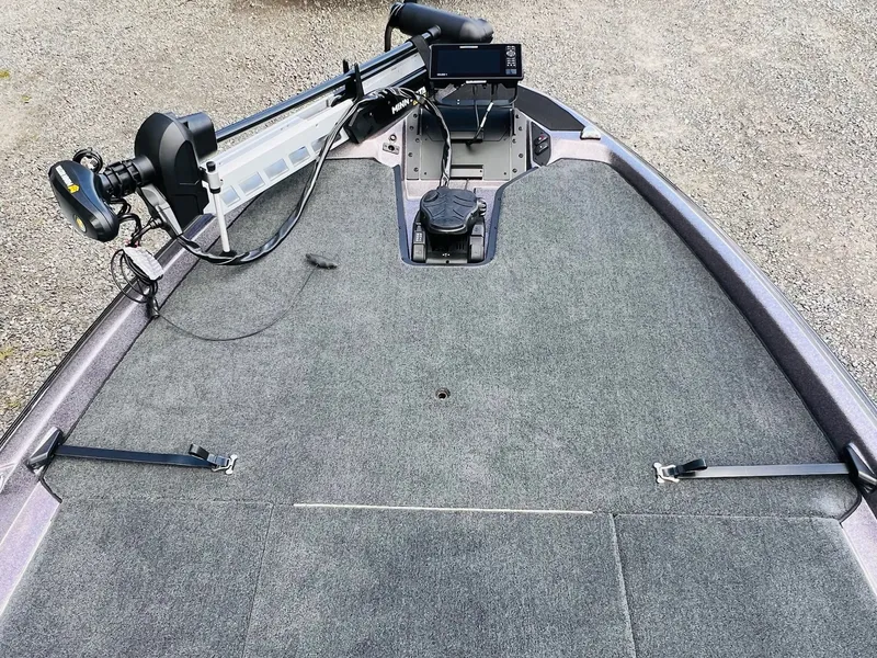 Slide: The Image of Tracker Tundra 2005 - 9