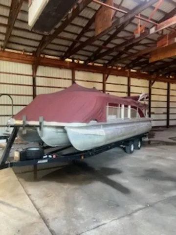 Slide: The Image of Bennington 22 SLX 2015 - 3