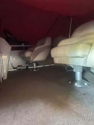 Slide: The Image of Bennington 22 SLX 2015 - 7