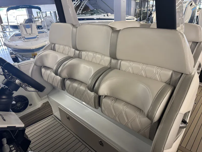 Slide: The Image of Nor-Tech 400 Super Sport 2026 - 13