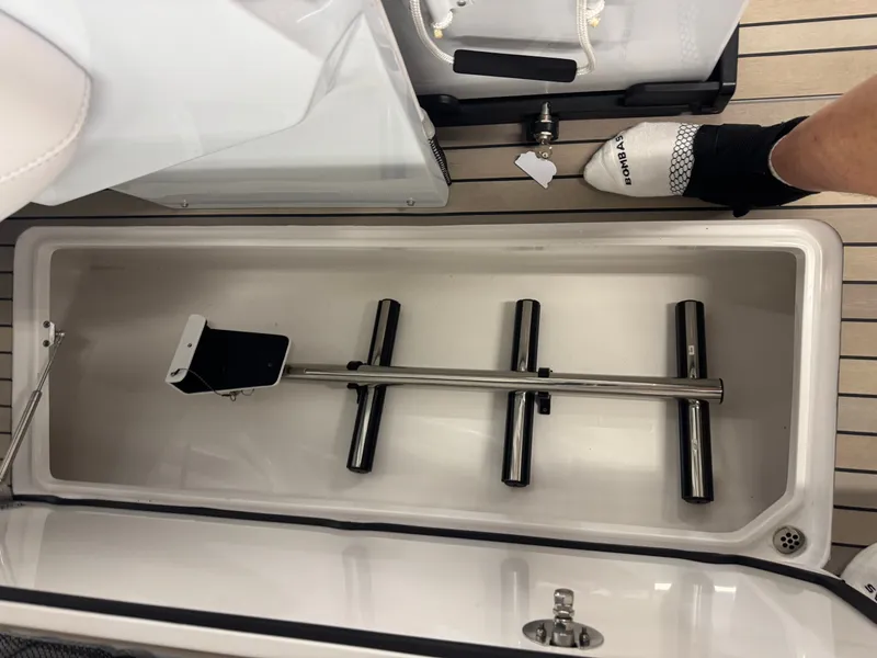 Slide: The Image of Nor-Tech 400 Super Sport 2026 - 18