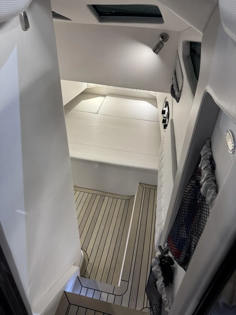 Slide: The Image of Nor-Tech 400 Super Sport 2026 - 23