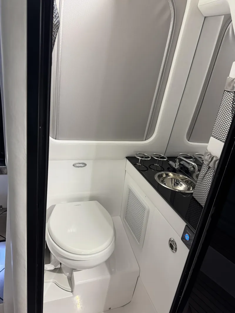 Slide: The Image of Nor-Tech 400 Super Sport 2026 - 25