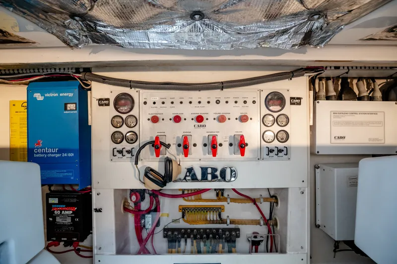 Slide: The Image of Cabo 40 Express 2003 - 75