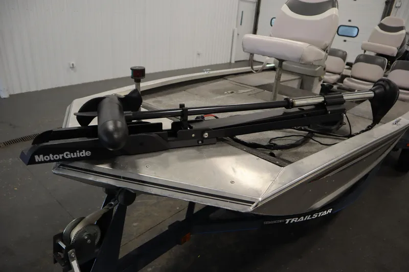 Slide: The Image of 1997 Tracker 18 Pro Team SC boat with MotorGuide trolling motor. - 9