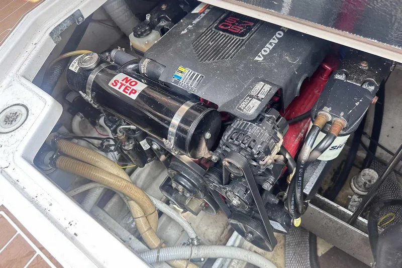 Slide: The Image of Engine compartment of 2004 Four Winns 298 Vista boat with Volvo engine. - 39