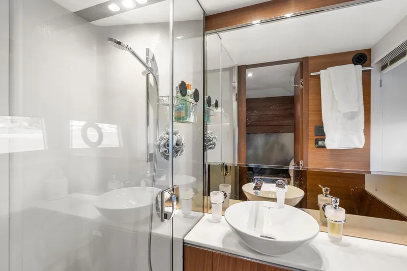 Slide: The Image of Princess F62 Stumped- Forward VIP Stateroom Head - 48