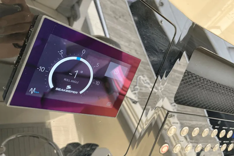 Slide: The Image of Scout 425 LXF 2024 - 23