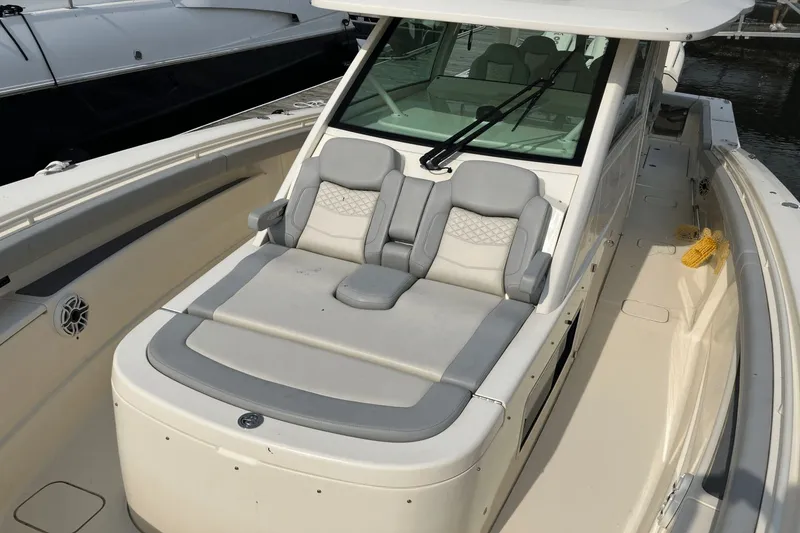 Slide: The Image of Scout 425 LXF 2024 - 28