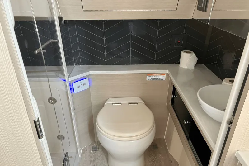 Slide: The Image of Scout 425 LXF 2024 - 34