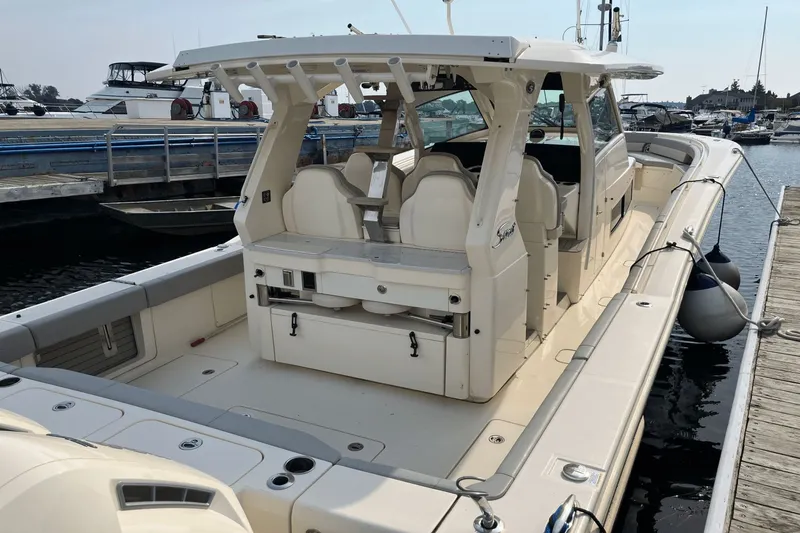 Slide: The Image of Scout 425 LXF 2024 - 7