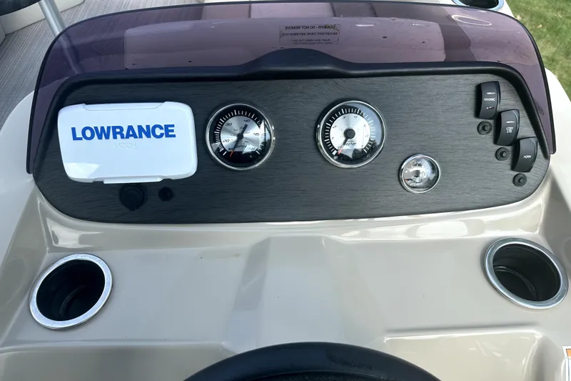 Slide: The Image of Dashboard of 2021 Veranda Vista 22RC boat with Lowrance device and gauges. - 28