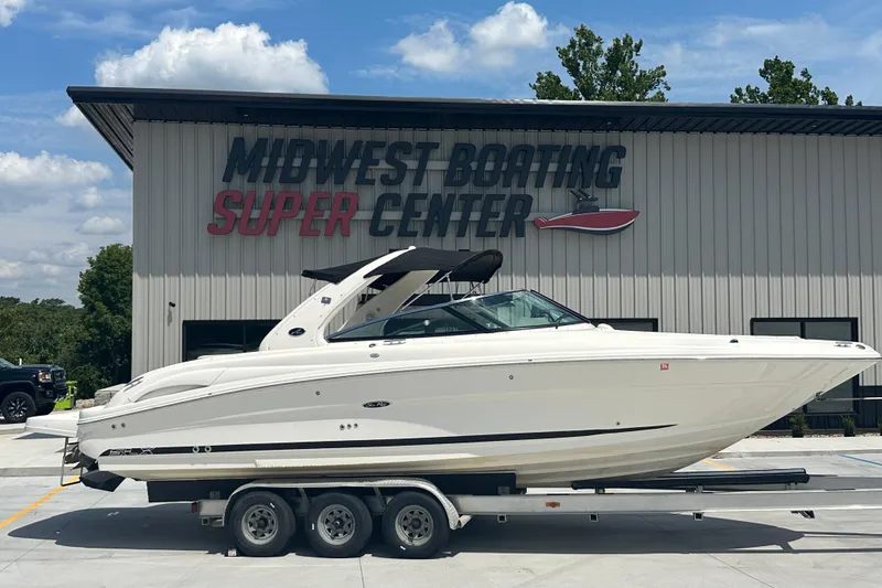 The Image of 2005 Sea Ray 290 SLX boat on trailer at Midwest Boating Super Center. - 0