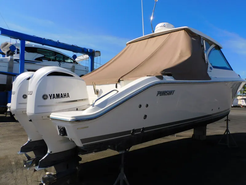 Slide: The Image of Pursuit DC 325 Dual Console 2019 - 5