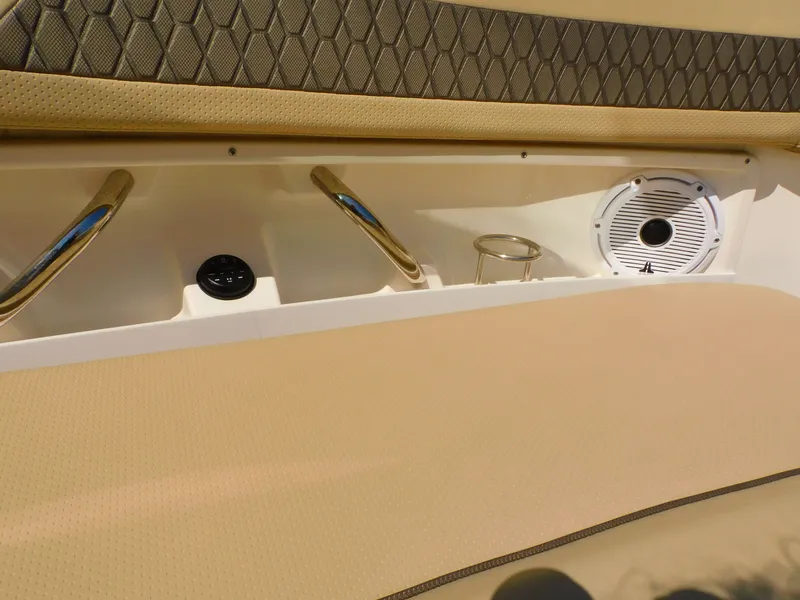 Slide: The Image of Pursuit DC 325 Dual Console 2019 - 83