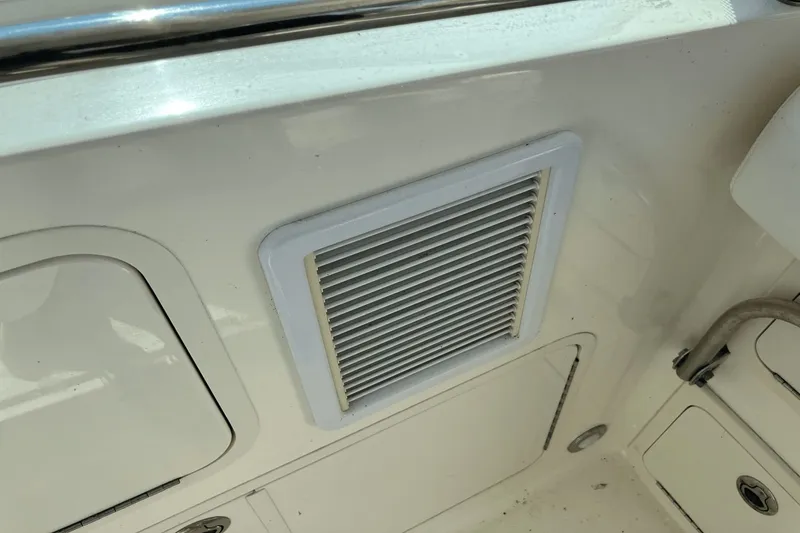 Slide: The Image of Boston Whaler 345 Conquest 2013 - 17