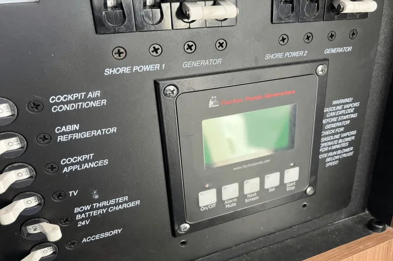 Slide: The Image of Boston Whaler 345 Conquest 2013 - 29