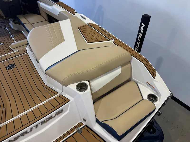 Slide: The Image of Nautique Super Air Nautique G23 2022 - 11