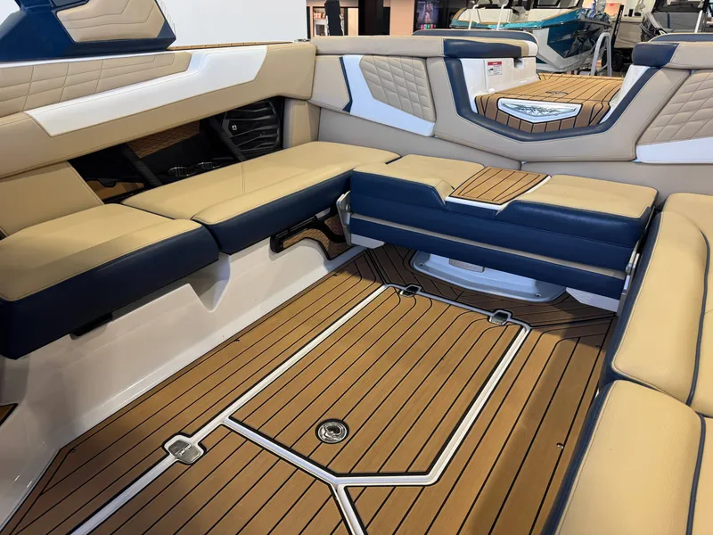 Slide: The Image of Nautique Super Air Nautique G23 2022 - 15