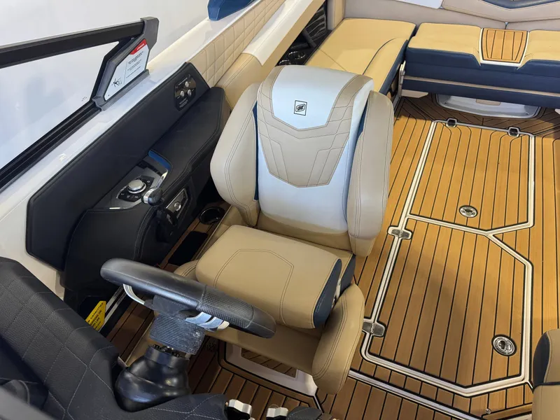 Slide: The Image of Nautique Super Air Nautique G23 2022 - 21