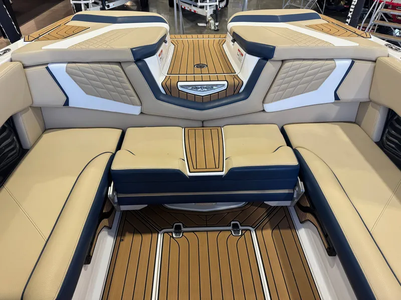 Slide: The Image of Nautique Super Air Nautique G23 2022 - 27