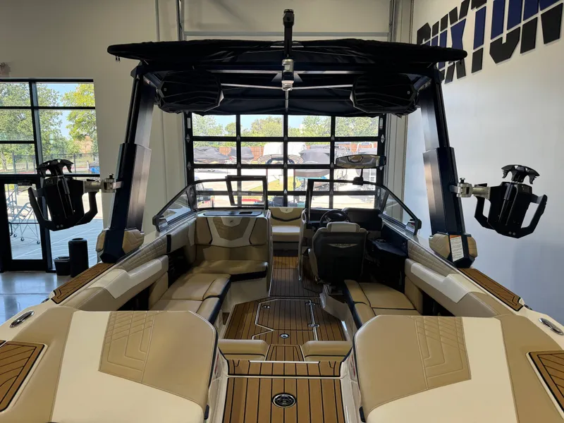 Slide: The Image of Nautique Super Air Nautique G23 2022 - 9
