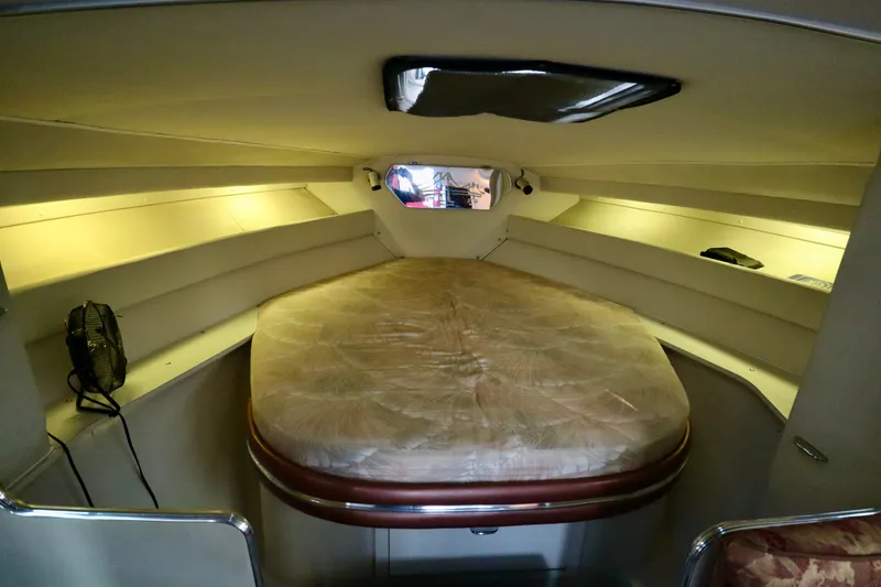 Slide: The Image of Wellcraft St. Tropez 1988 - 10