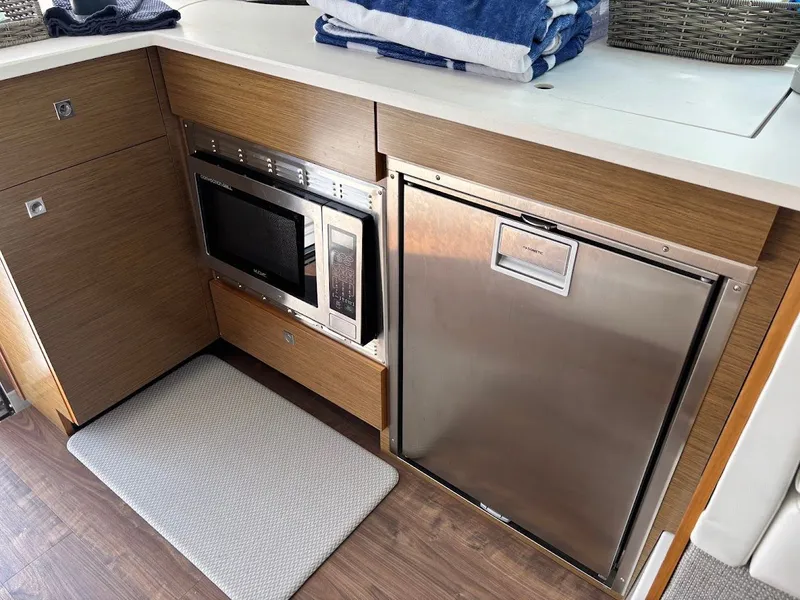 Slide: The Image of 2020 Cruisers Yachts 42 Cantius 16 - 16