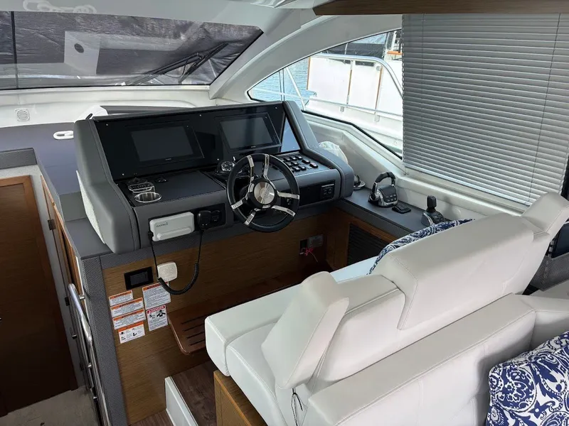 Slide: The Image of 2020 Cruisers Yachts 42 Cantius 19 - 19