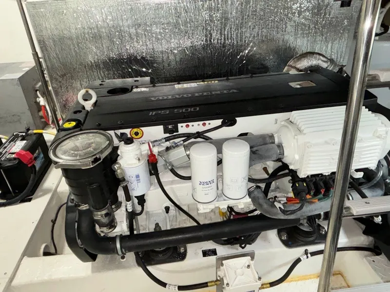 Slide: The Image of 2020 Cruisers Yachts 42 Cantius 42 - 42