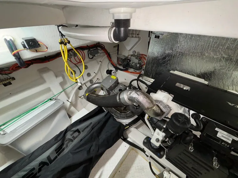 Slide: The Image of 2020 Cruisers Yachts 42 Cantius 46 - 46