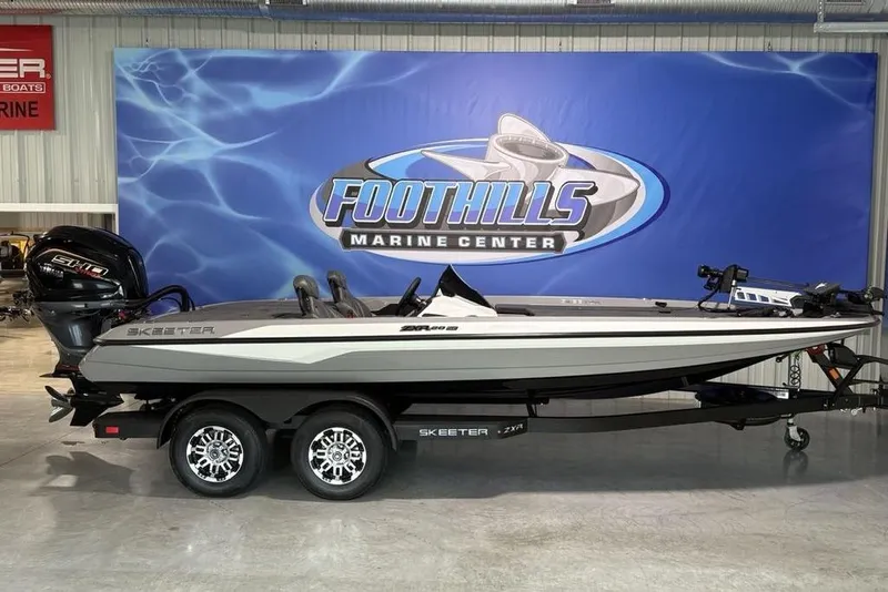 The Image of 2026 Skeeter ZXR20 SE boat at Foothills Marine Center showroom. - 2