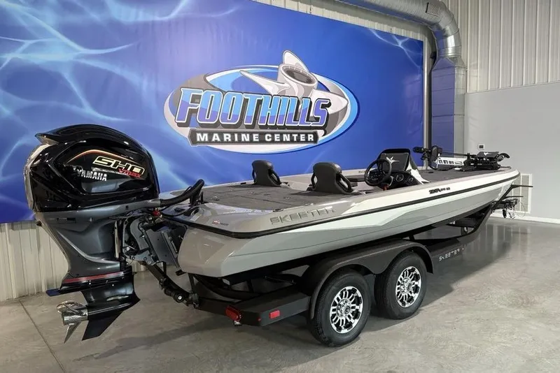 Slide: The Image of 2026 Skeeter ZXR20 SE boat with Yamaha engine at Foothills Marine Center. - 5
