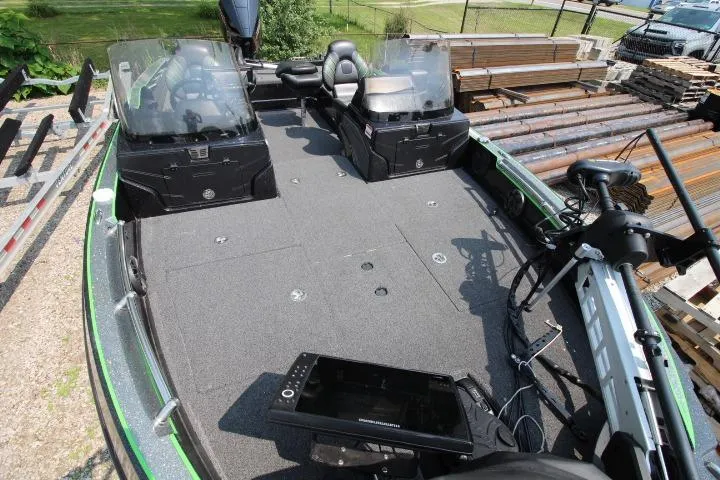 Slide: The Image of 2020 Nitro ZV20 Pro fishing boat with spacious deck and dual consoles. - 9