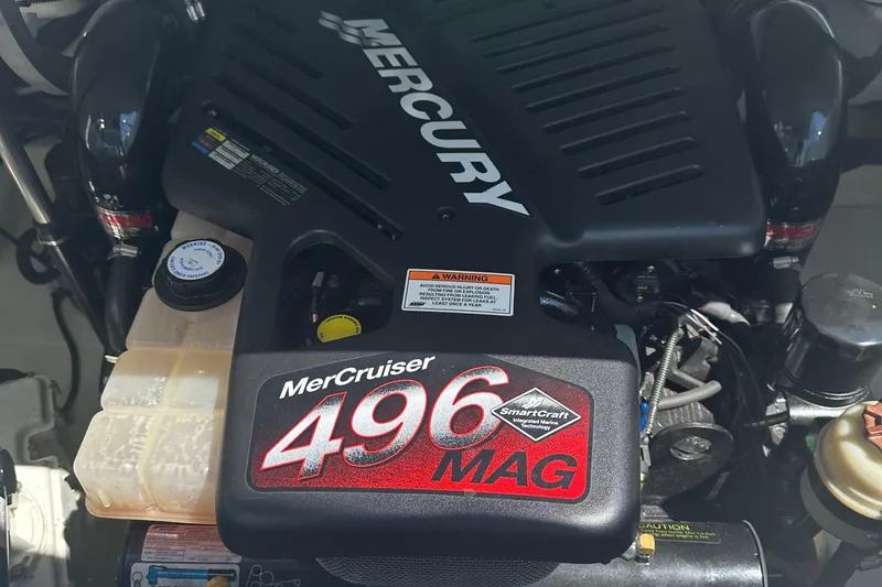 Slide: The Image of MerCruiser 496 MAG engine in 2007 Formula 260 Bowrider boat. - 11